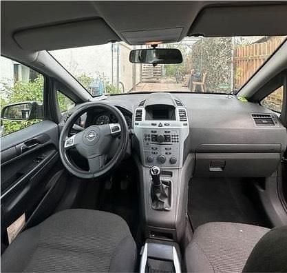 Gebraucht Opel Zafira 140 PS (102 kW) 2010 Grau Van / Kleinbus