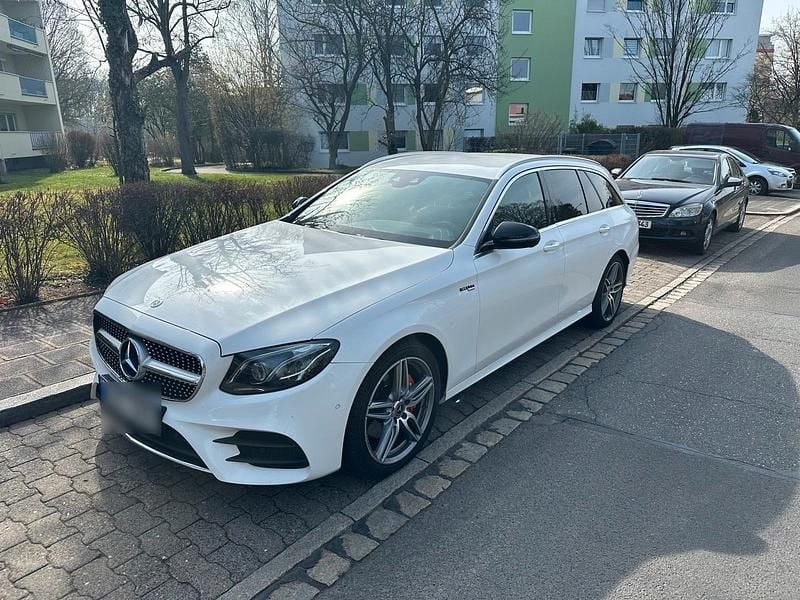 Gebraucht Mercedes E220 AMG 194 PS (142 kW) 2017 Weiß Kombi