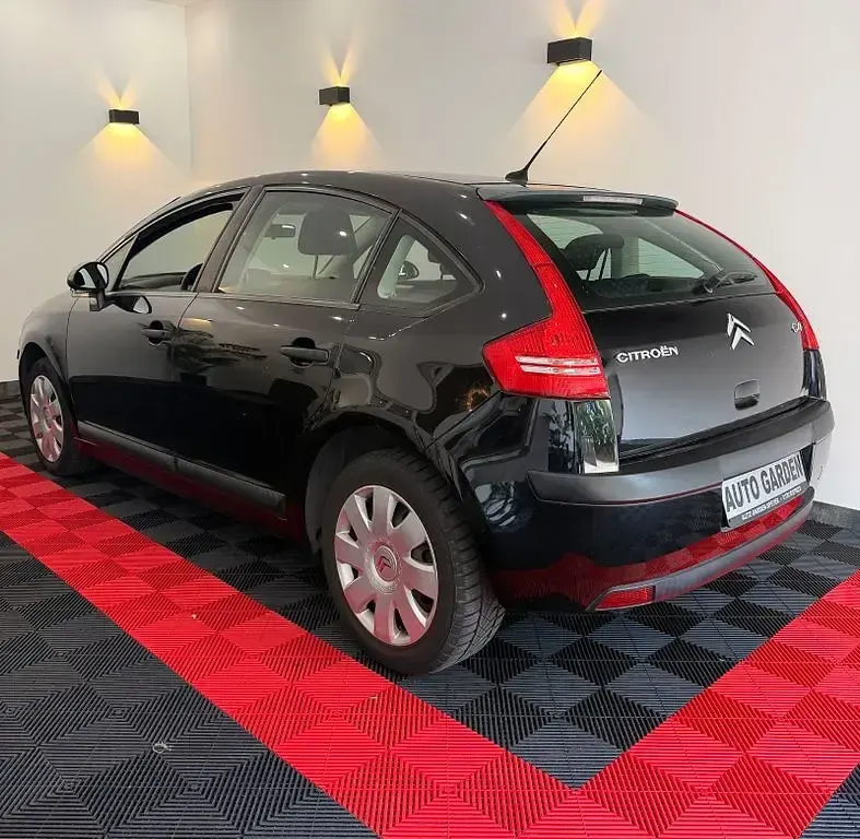 Gebraucht Citroën C4 Style 88 PS (64 kW) 2009 Lackierung schwarz Kleinwagen
