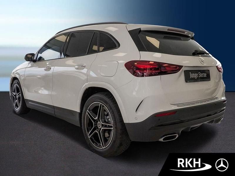 Gebraucht Mercedes GLA200 AMG line 163 PS (119 kW) 2025 Weiß SUV