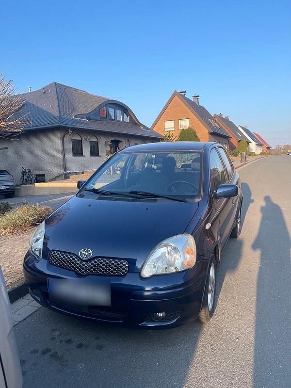 Gebraucht Toyota Yaris 65 PS (47 kW) 2005 Blau Kleinwagen