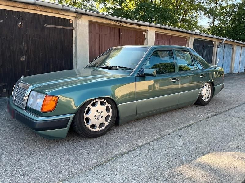 Usata Mercedes E400 1992 Verde Berlina