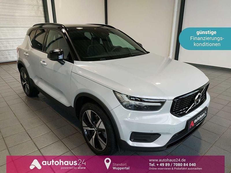 Silber Gebraucht 2022 Volvo XC40 R-Design SUV | 28.990 € (Fairer Preis) - Bild 1/4