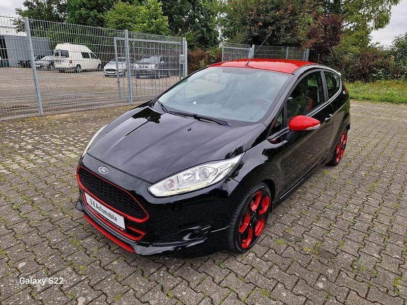 Schwarz Gebraucht 2016 Ford Fiesta Sport Kleinwagen | 7.980 € (Fairer Preis) - Bild 1/4