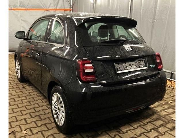 Gebraucht Fiat 500e Action 69 kW (95 PS) 2022 Schwarz Kleinwagen