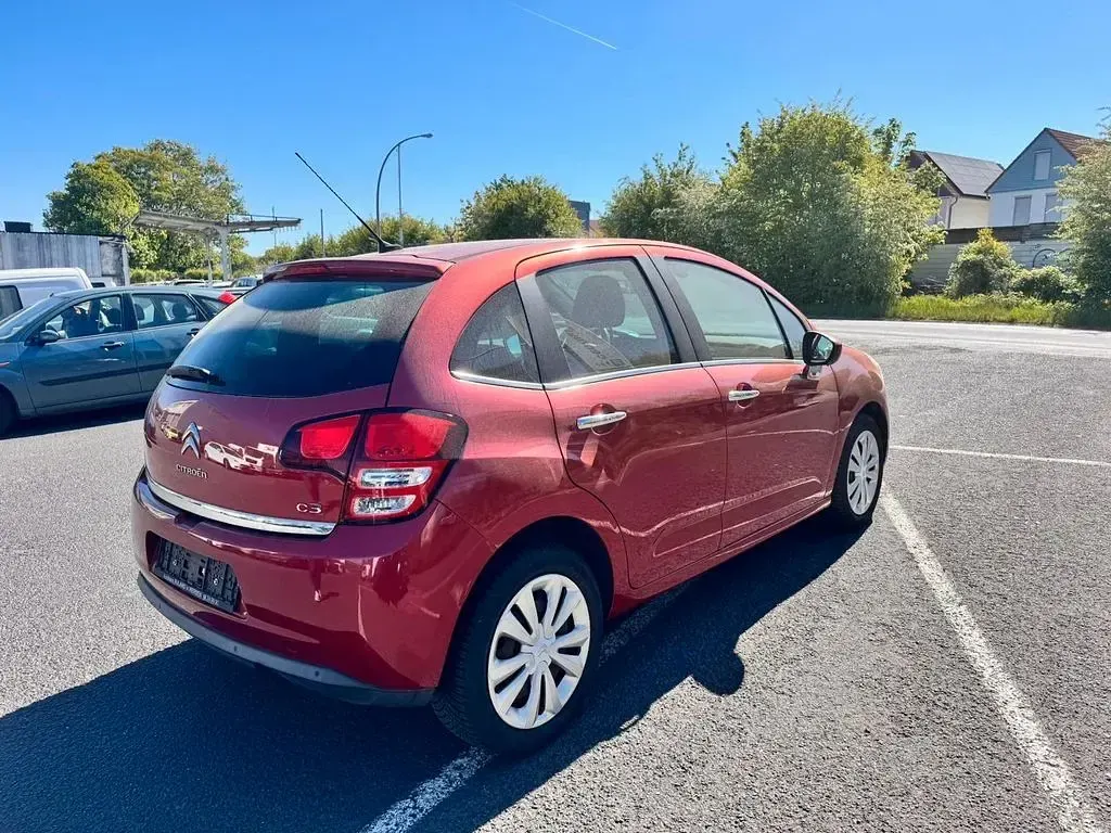 Gebraucht Citroën C3 SELECTION 73 PS (53 kW) 2011 Rot Limousine