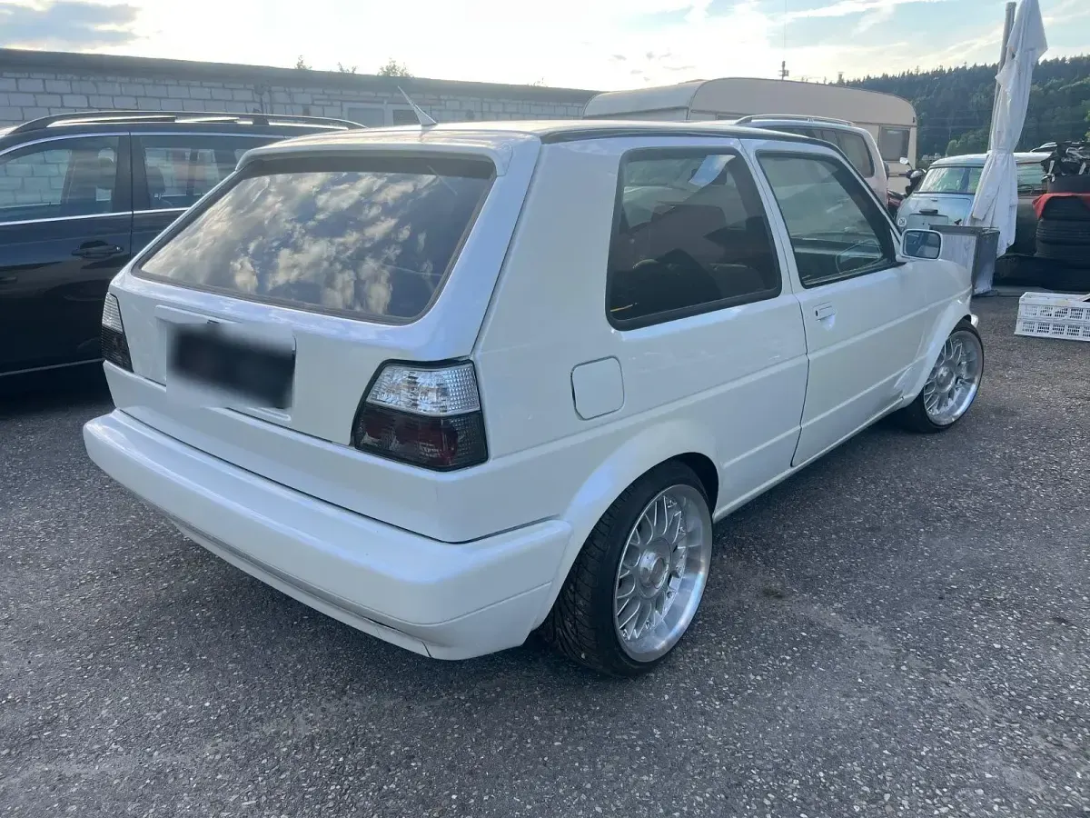 Używany VW Golf 160 KM (117 kW) 1991 Biały Coupe