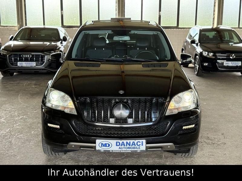 Gebraucht Mercedes ML300 204 PS (150 kW) 2010 Schwarz SUV