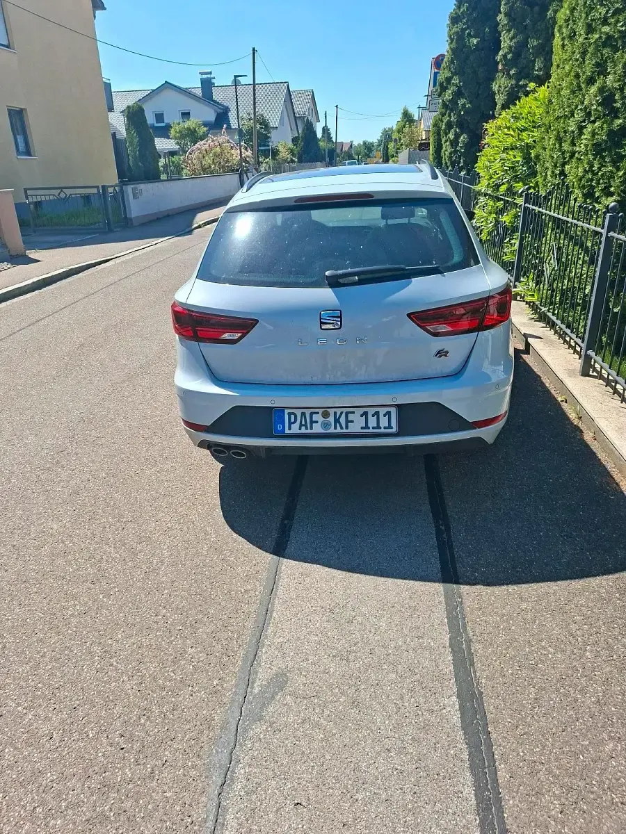 Gebraucht Seat Leon ST FR 150 PS (110 kW) 2021 Grau Kombi