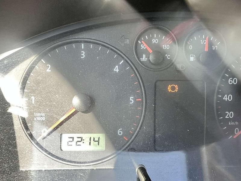 Silber Gebraucht 2004 VW T5 Van | 6.990 € (Etwas zu teuer) - Bild 1/4