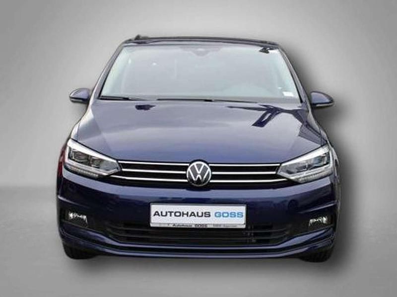 Gebraucht VW Touran Comfortline 150 PS (110 kW) 2024 Blau Van / Kleinbus
