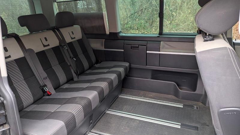 Second-hand VW T5 175 CP (128 kW) 2009 Negru Van