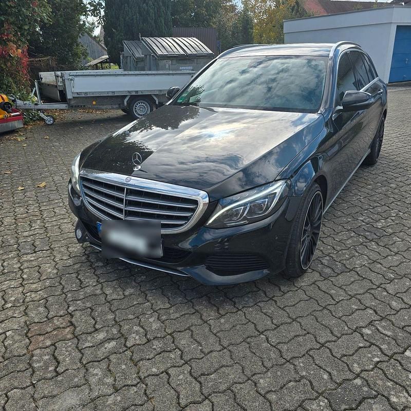 Schwarz Gebraucht 2016 Mercedes C250 Avantgarde Kombi | 14.600 € (Guter Preis) - Bild 1/4