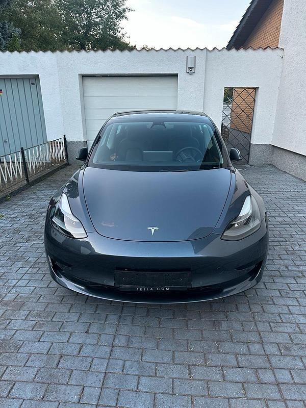 Gebraucht 2021 Tesla Model 3 Limousine | 20.999 € (Guter Preis) - Bild 1/4