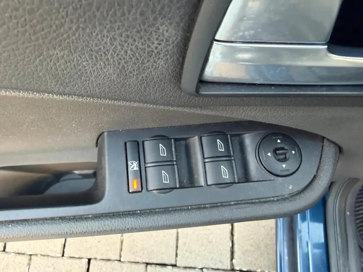 Usata Ford C-MAX 125 CV (91 kW) 2004 Blu Monovolume