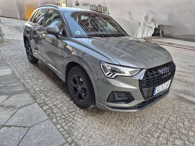 Second-hand Audi Q3 Advanced 150 CP (110 kW) 2023 Gri SUV