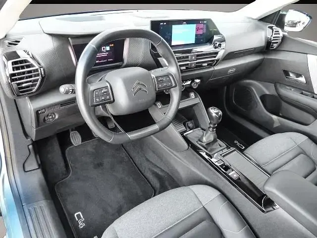 Gebraucht Citroën C4 Shine 131 PS (96 kW) 2023 Manufacturer SUV