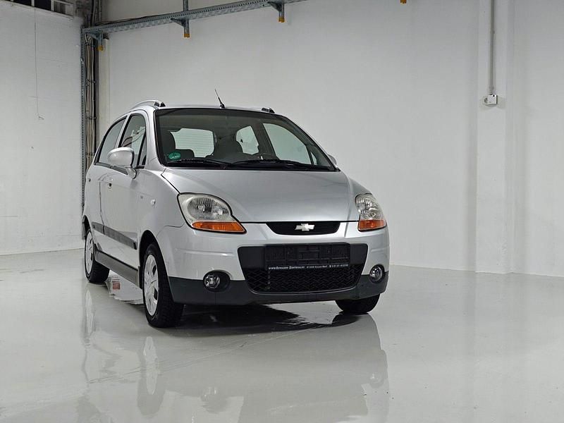 Silber Gebraucht 2009 Chevrolet Matiz SE Kleinwagen | 1.990 € (Fairer Preis) - Bild 1/4