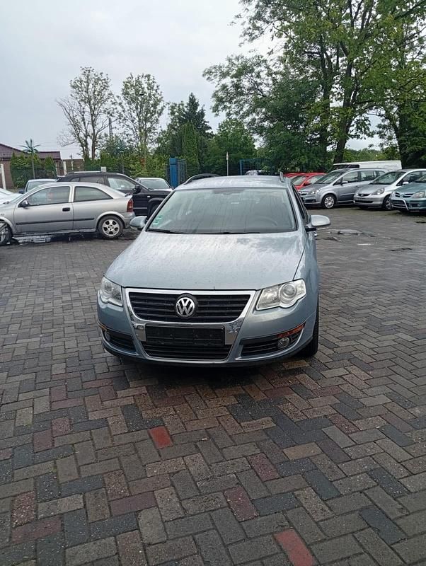 Blau Gebraucht 2010 VW Passat Kombi | 3.800 € (Fairer Preis) - Bild 1/4