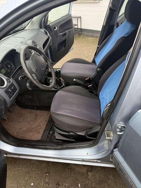 Gebraucht Ford Fusion Ambiente 75 PS (55 kW) 2006 Blau Kleinwagen