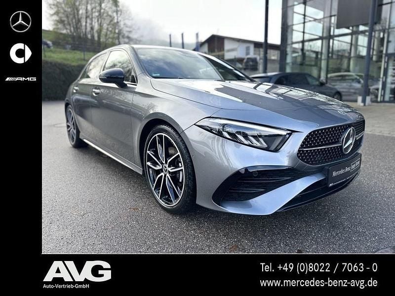 Gebraucht Mercedes A180 Edition 136 PS (100 kW) 2025 Grau Limousine