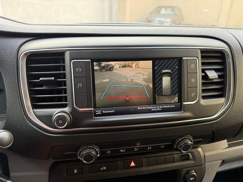 Gebraucht Toyota Proace 150 PS (110 kW) 2021 Weiß Van / Kleinbus