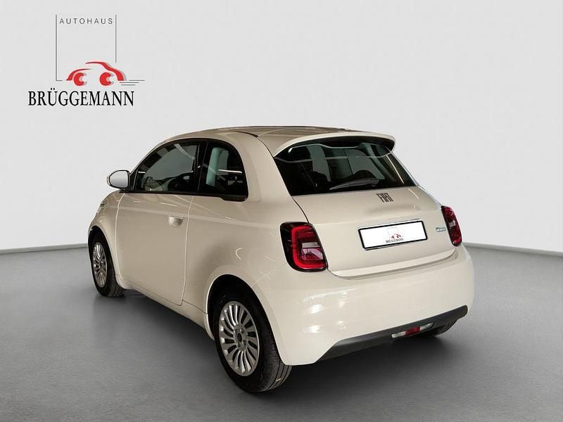 Gebraucht Fiat 500e 69 kW (95 PS) 2023 Weiß Limousine
