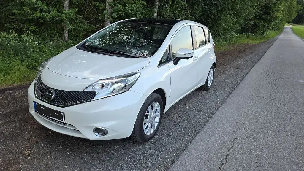 Gebraucht Nissan Note Acenta 80 PS (58 kW) 2014 Weiß Kleinwagen