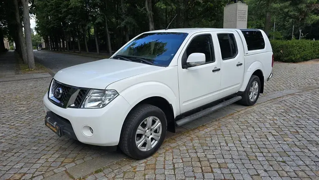 Gebraucht Nissan Navara SE 190 PS (139 kW) 2011 Weiß Pickup
