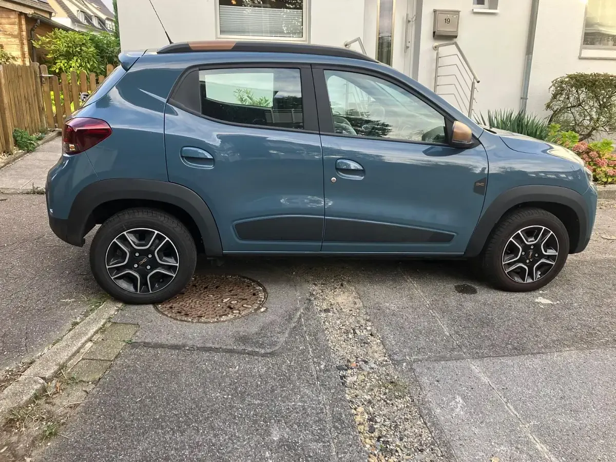 Gebraucht Dacia Spring 47 kW (65 PS) 2023 Blau Kleinwagen