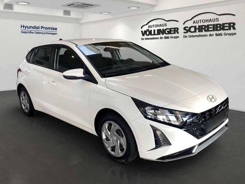 Gebraucht Hyundai i20 Select 101 PS (74 kW) 2024 Weiß Kleinwagen