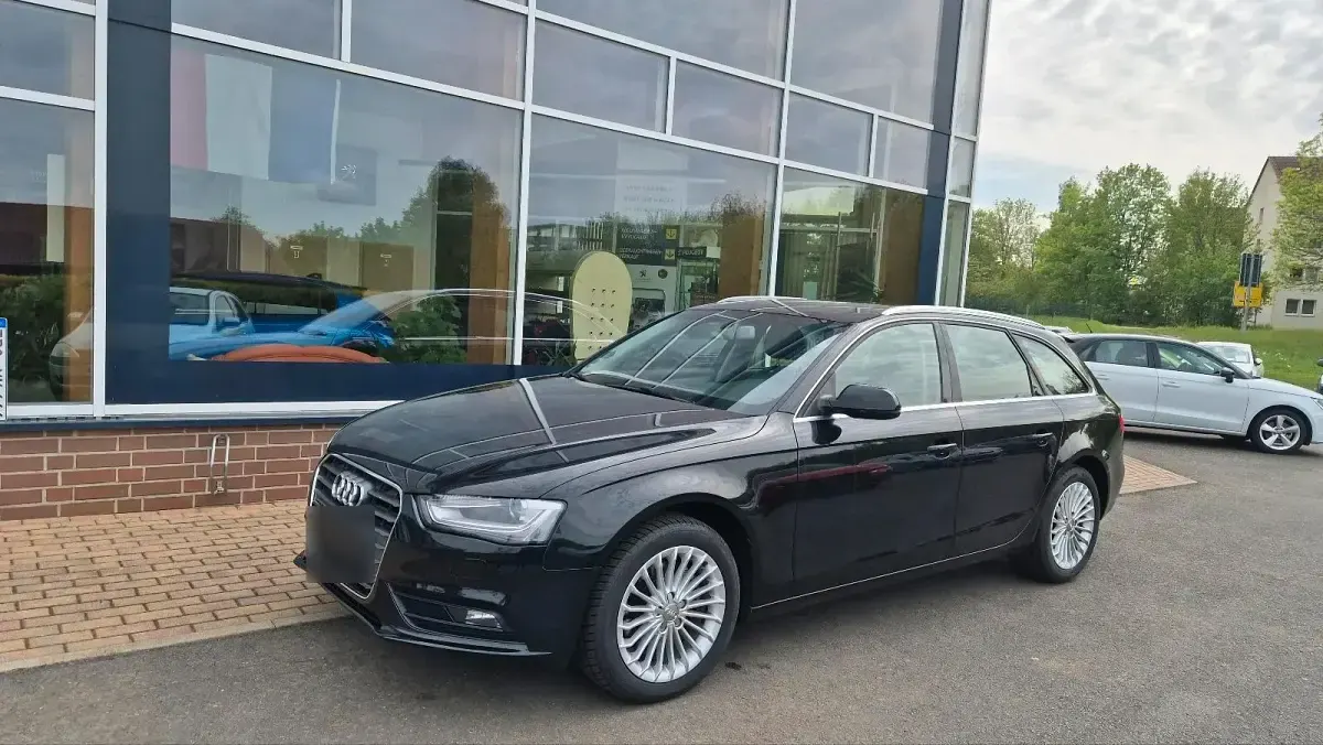 Gebraucht Audi A4 Attraction 150 PS (110 kW) 2015 Schwarz Kombi