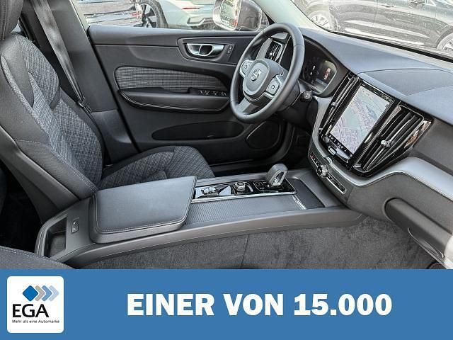 Gebraucht Volvo XC60 Core 197 PS (144 kW) 2023 Metallic SUV