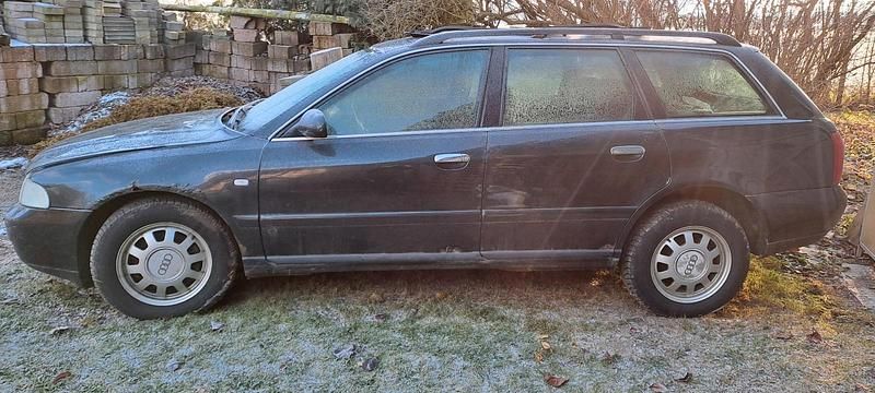 Gebraucht Audi A4 150 PS (110 kW) 1998 Schwarz Kombi