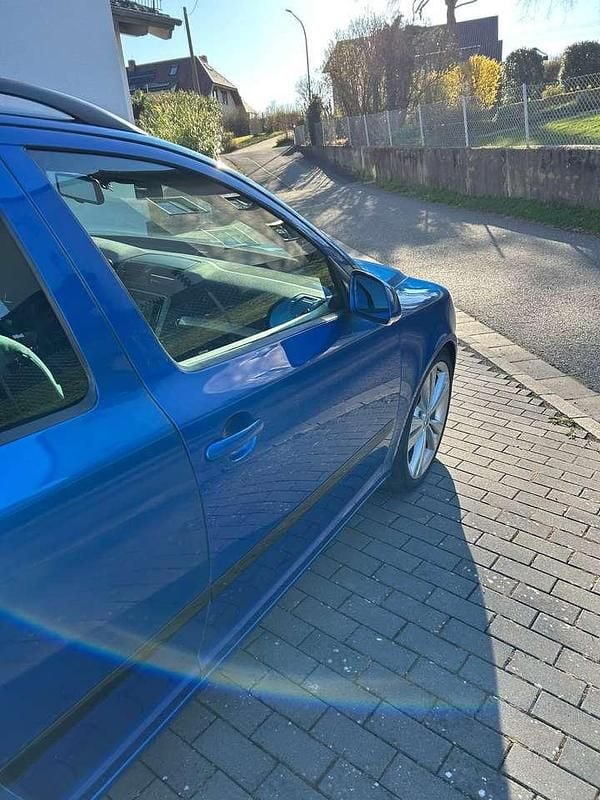 Używany Skoda Octavia RS 196 KM (144 kW) 2011 Niebieski Kombi