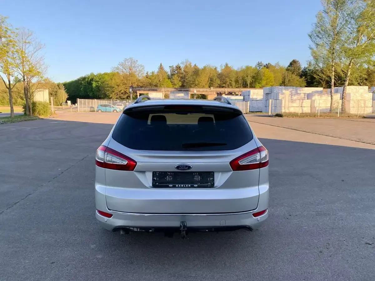 Second-hand Ford Mondeo Trend 116 CP (85 kW) 2011 Argintiu Break