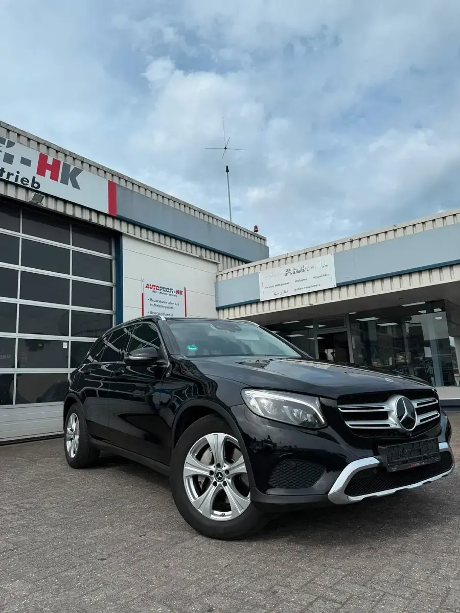 Gebraucht Mercedes GLC350 258 PS (189 kW) 2018 Schwarz SUV