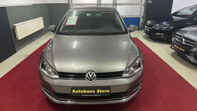 Limestone grey Gebraucht 2016 VW Golf VII Allstar Limousine | 14.490 € (Fairer Preis) - Bild 1/4