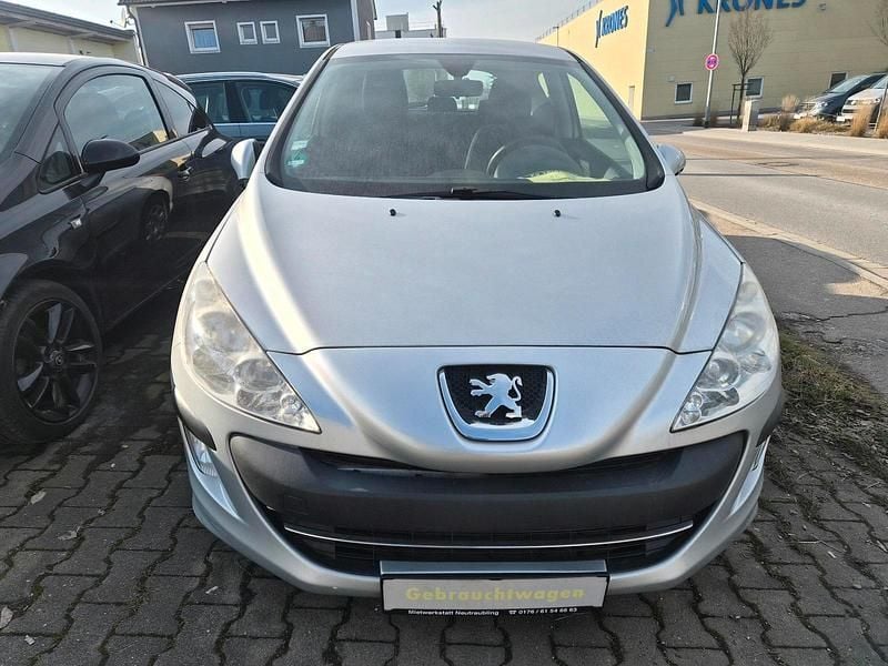 Gebraucht Peugeot 308 95 PS (69 kW) 2010 Silber Limousine