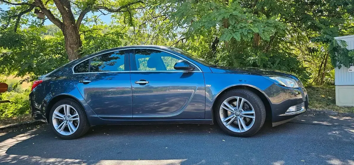 Gebraucht Opel Insignia 260 PS (191 kW) 2010 Blau Limousine