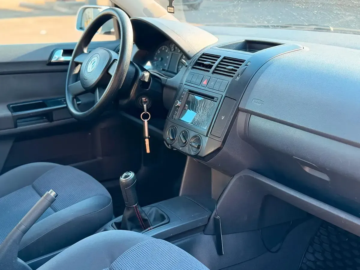 Gebraucht VW Polo 70 PS (51 kW) 2004 Silber Kleinwagen