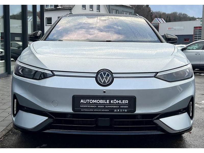 Neu VW ID.7 Pro 210 kW (286 PS) 2026 Scale silver metallic Kombi