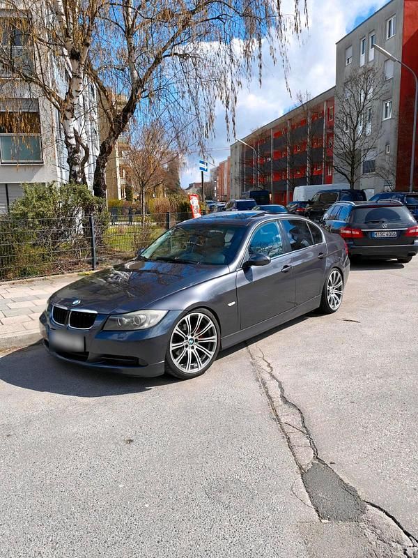 Gebraucht BMW 325 218 PS (160 kW) 2005 Grau Limousine
