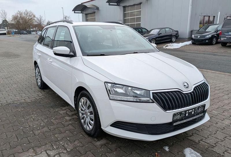 Gebraucht Skoda Fabia 60 PS (44 kW) 2021 Weiß Limousine