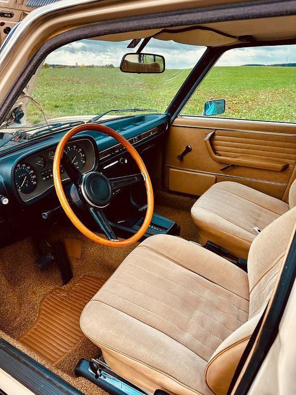 Gebraucht BMW 2500 150 PS (110 kW) 1976 Beige Limousine