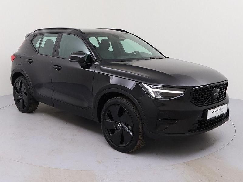 Gebraucht Volvo XC40 Plus 163 PS (119 kW) 2025 Onyx schwarz SUV