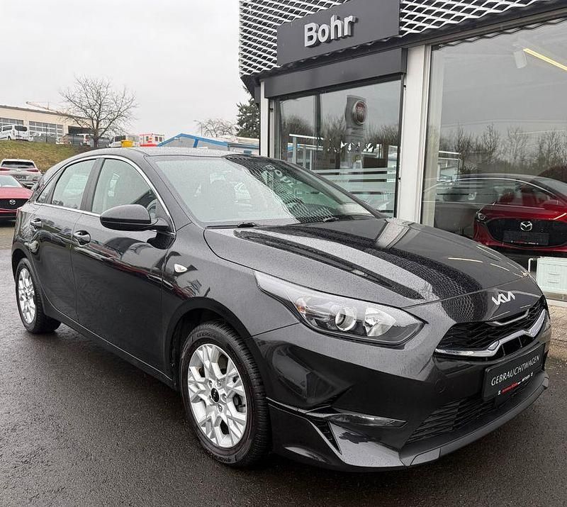 Gebraucht Kia Ceed Vision 160 PS (117 kW) 2023 Schwarz Kleinwagen