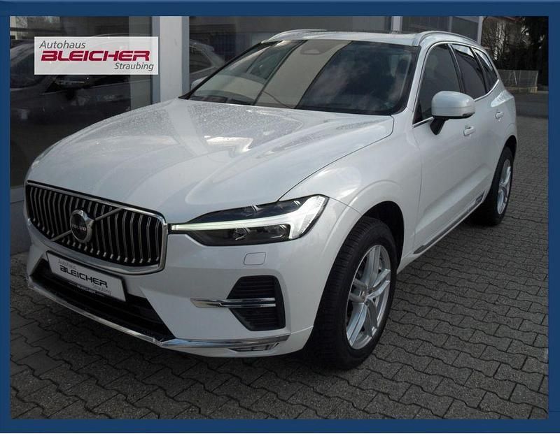 Weiß Gebraucht 2021 Volvo XC60 Inscription SUV | 34.490 € - Bild 1/4
