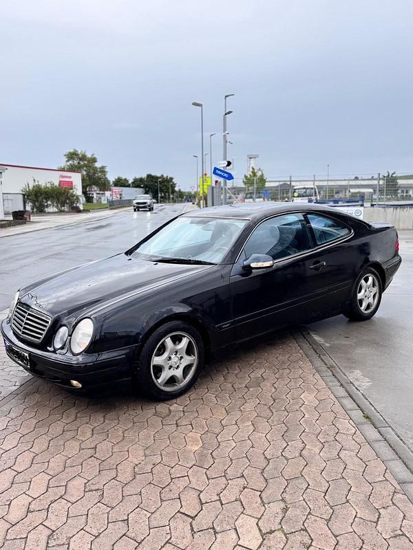 Schwarz Gebraucht 2001 Mercedes CLK320 Coupé | 1.850 € (Guter Preis) - Bild 1/4