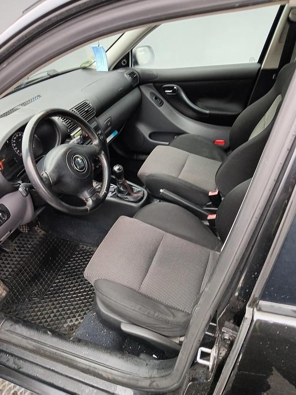 Gebraucht Seat Leon 101 PS (74 kW) 2002 Schwarz Kleinwagen